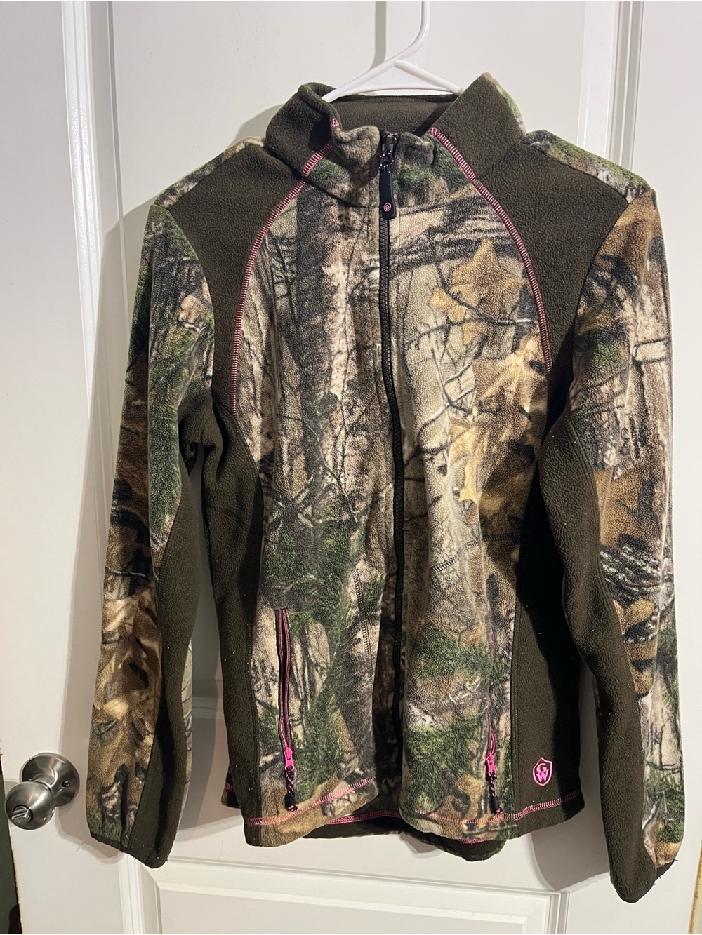 Women’s Camouflage Utility Fleece Jacket with Pink Trim